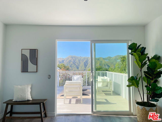 26343 Lockwood Road, Malibu CA: https://media.crmls.org/mediaz/6cab7850-d2f1-45d2-9b8a-b277841751c5.jpg