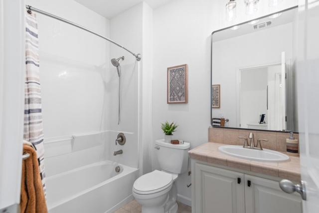 403 San Eduardo Terrace, Sunnyvale CA: https://media.crmls.org/mediaz/6cabb158-62b8-47f0-917a-d6b15d7d1d06.jpg