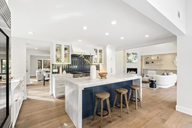 314 S Nardo Ave, Solana Beach CA: https://media.crmls.org/mediaz/6cabcc06-a07e-439e-8002-e026545542a8.jpg