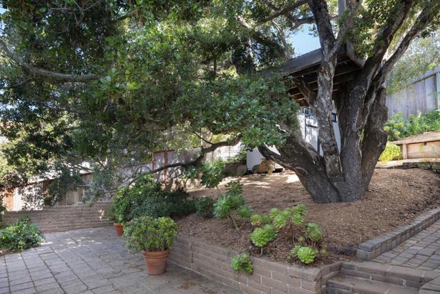 26282 Atherton Drive, Carmel CA: https://media.crmls.org/mediaz/6caca9ca-e415-42fc-baf6-d1365c7c94eb.jpg