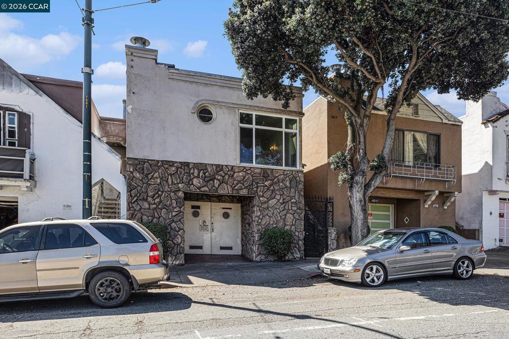 841 Ocean Ave