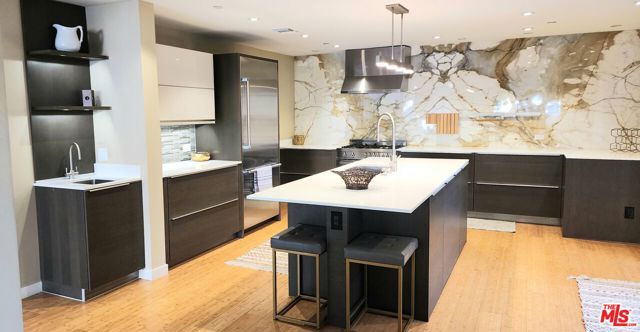 9008 Keith Avenue, West Hollywood CA: https://media.crmls.org/mediaz/6cada064-50d9-404d-b5f3-ceb6d0852023.jpg