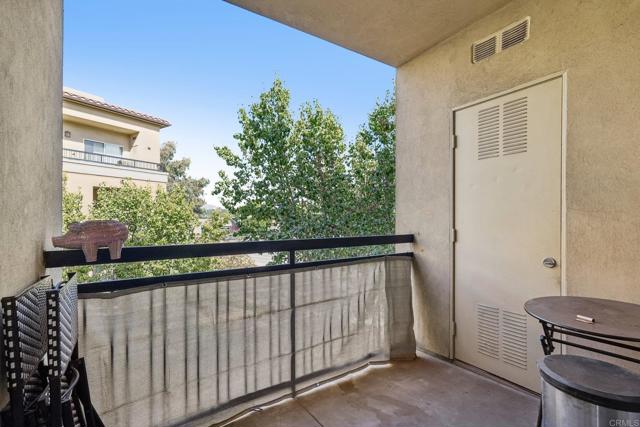 Detail Gallery Image 11 of 44 For 24507 Town Center Drive #7317,  Valencia,  CA 91355 - 2 Beds | 2 Baths