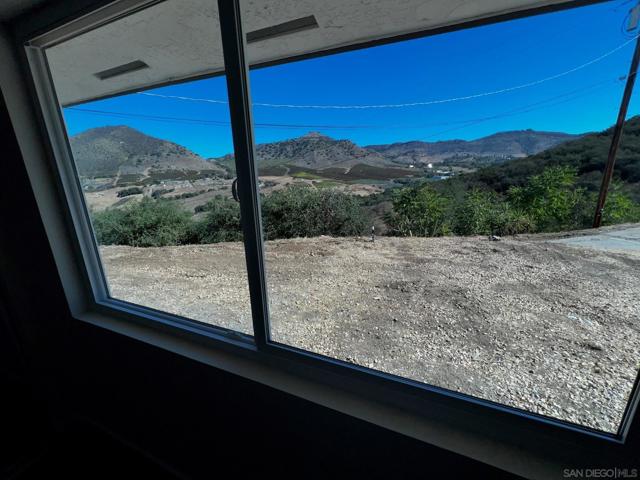 Image 9 of 28 For 11927 Keys Creek Rd