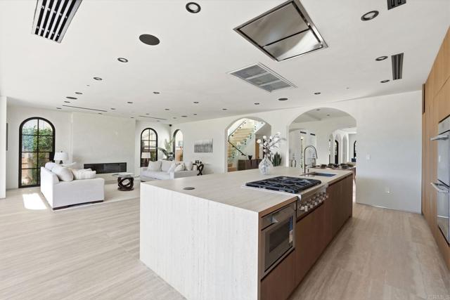 Detail Gallery Image 15 of 52 For 160 N Stanley Dr, Beverly Hills,  CA 90211 - 5 Beds | 5/1 Baths