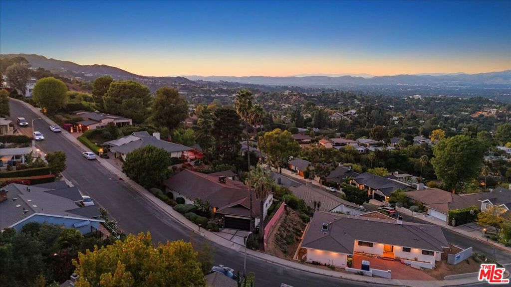 15451 Longbow DriveSherman Oaks img 20