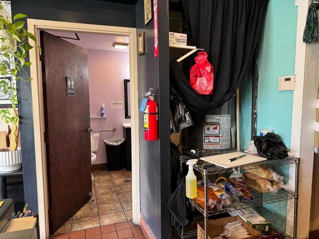 1688 1688 Decoto Road, Union City CA: https://media.crmls.org/mediaz/6cb0ad16-5aa3-4781-af1a-98e87a6c29cb.jpg