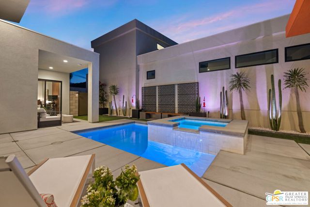 190 Obsidian Loop, Palm Springs CA: https://media.crmls.org/mediaz/6cb0e7fa-313d-4360-82a7-a3daf45de308.jpg
