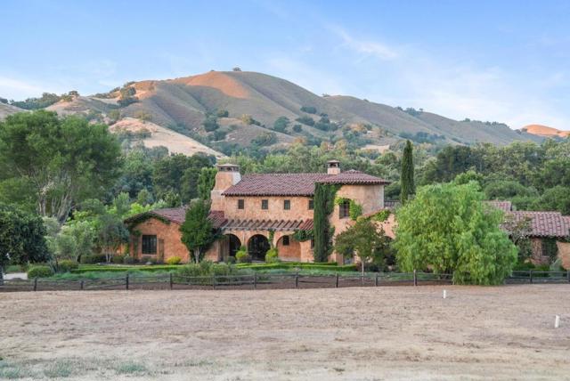 12220 Heritage Way, Gilroy CA: https://media.crmls.org/mediaz/6cb2c8c6-5583-42bf-bd71-3ac736bc9612.jpg