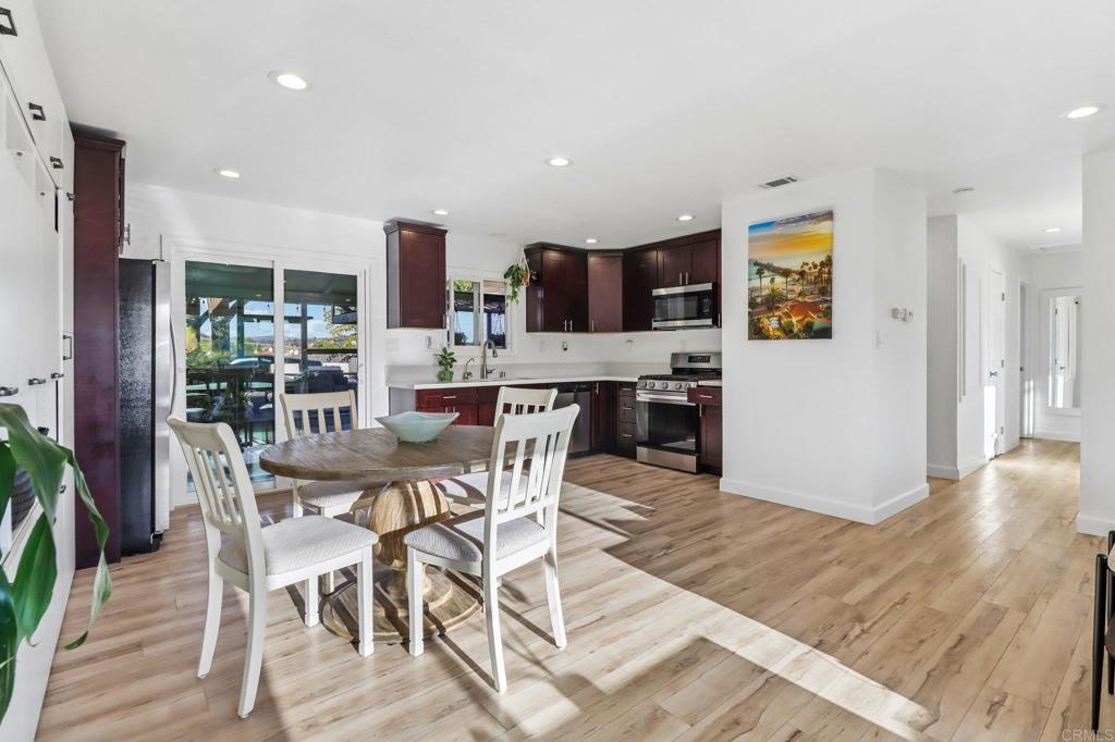 2852 Yvonne St - photo 7