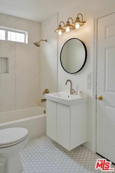 928 N Genesee Avenue, West Hollywood CA: https://media.crmls.org/mediaz/6cb3d1e7-93d9-4e2d-b5a0-91833be0ea3e.jpg