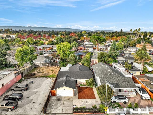 2243 COOLEY Avenue, East Palo Alto CA: https://media.crmls.org/mediaz/6cb4101c-cbd7-451c-a508-edb846971a44.jpg