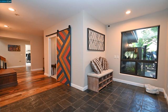 Image 3 of 48 For 4416 Reinhardt Dr