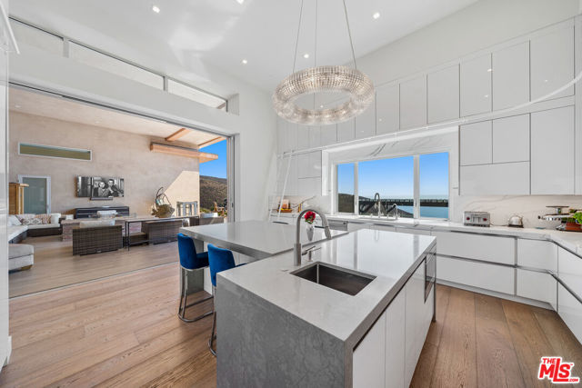 10715 Yerba Buena Road, Malibu CA: https://media.crmls.org/mediaz/6cb4aaeb-3e53-41cf-856c-e8481529ab9d.jpg