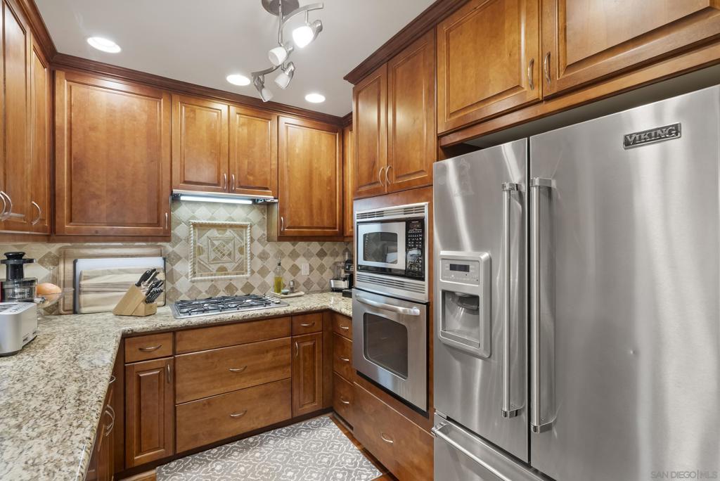 3953 Sequoia St - photo 15