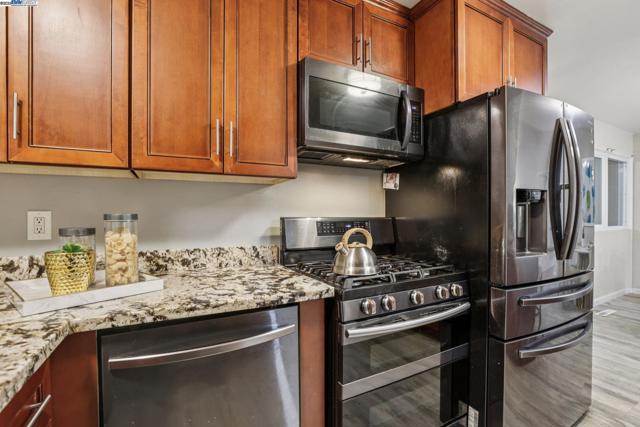 24282 Willimet Way, Hayward CA: https://media.crmls.org/mediaz/6cb563d9-40bf-4f77-9dc2-9b92b22cefe1.jpg