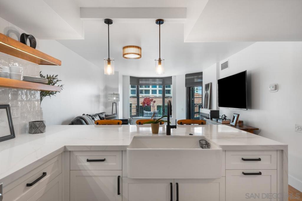 500 Harbor Dr. - photo 5