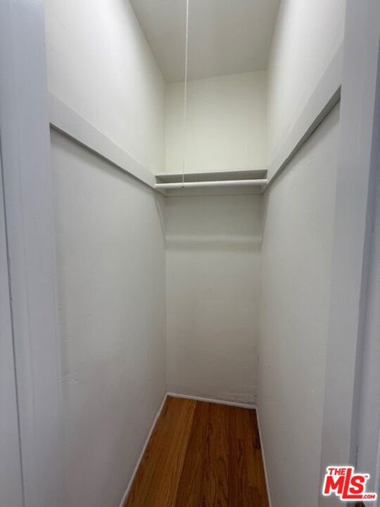 2515 Canyon Drive, Los Angeles CA: https://media.crmls.org/mediaz/6cb60003-ad34-4058-a0a1-87c3ca347e4a.jpg