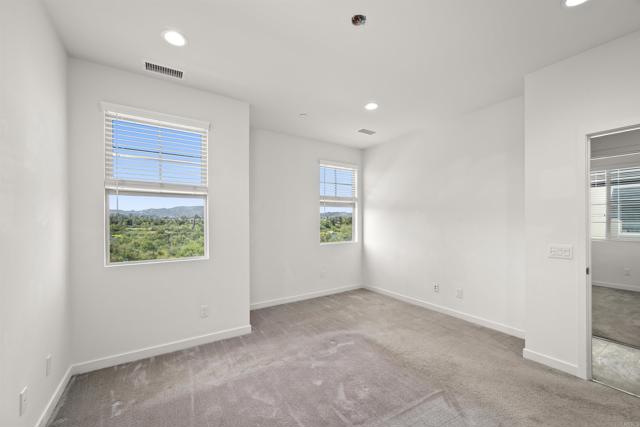 Detail Gallery Image 9 of 18 For 348 Stream Ct, Santee,  CA 92071 - 3 Beds | 2/1 Baths