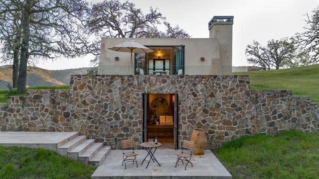 20 Long Ridge Trail, Carmel CA: https://media.crmls.org/mediaz/6cb75357-1530-4136-a430-a99610cedd67.jpg