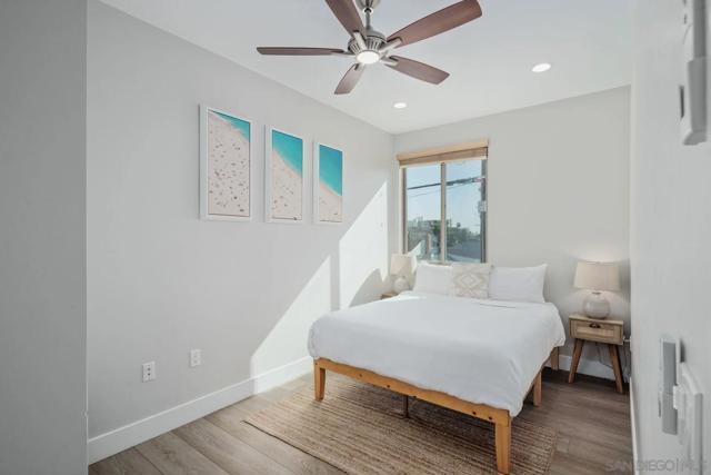 851 53 Sapphire, San Diego CA: https://media.crmls.org/mediaz/6cb7baf0-0222-4fed-bcbd-7c4a6448f923.jpg