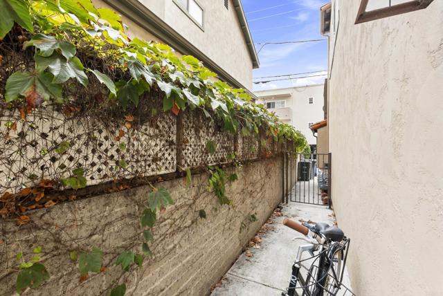 Detail Gallery Image 52 of 73 For 535 F Ave #4,  Coronado,  CA 92118 - 3 Beds | 2 Baths