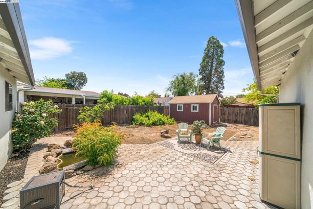 3819 California Way, Livermore CA: https://media.crmls.org/mediaz/6cb88fa8-7465-471d-8364-476013e096e8.jpg