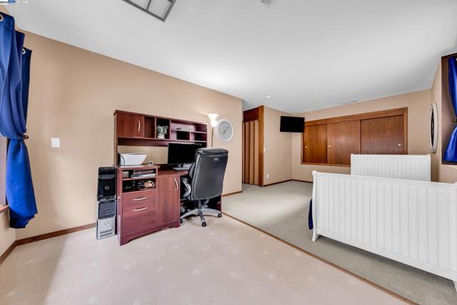 22 Cobblestone Ct, San Ramon CA: https://media.crmls.org/mediaz/6cb8c2e8-2975-4163-91b3-e22ab64cbde7.jpg