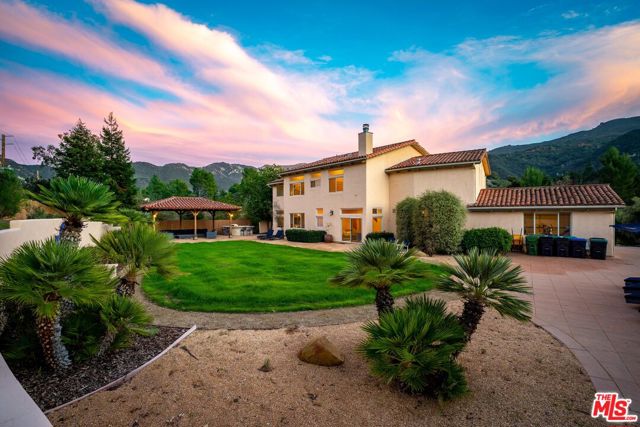 2175 Cold Canyon Road, Calabasas CA: https://media.crmls.org/mediaz/6cb99d00-3067-43b1-92b8-5a4d24993fc4.jpg