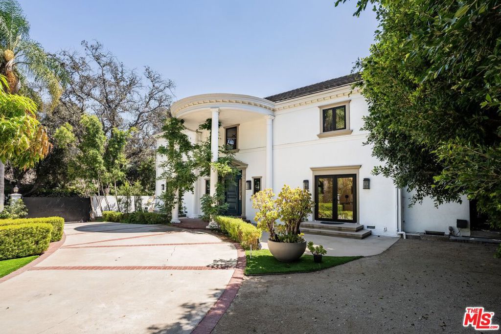 701 Trenton Drive — Traditional