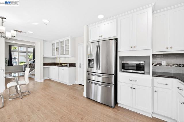 3651 Branding Iron Pl, Dublin CA: https://media.crmls.org/mediaz/6cbaaf6a-355d-43f0-8047-b1445c69d360.jpg