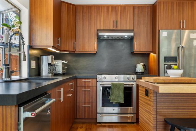 Detail Gallery Image 7 of 25 For 1601 Tucker Ln, Encinitas,  CA 92024 - 4 Beds | 2 Baths