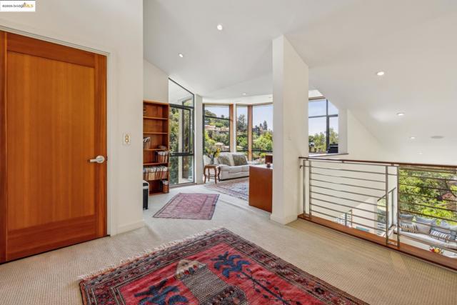 1015 Grand View Dr, Berkeley CA: https://media.crmls.org/mediaz/6cbc8a44-a361-449f-8c91-0ef36e89e026.jpg