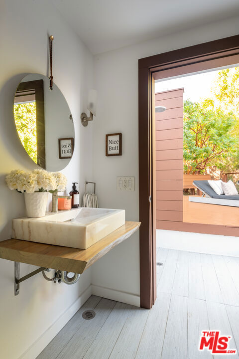 5 Bed Home for Sale in Beverly Hills, California