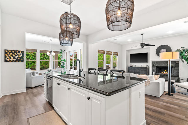 76158 Via Montelena, Indian Wells CA: https://media.crmls.org/mediaz/6cbda053-cdc5-43f7-8921-c40de814e3a6.jpg