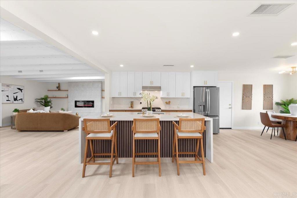 4566 Derrick Drive