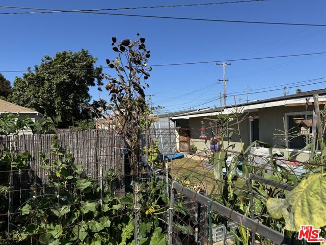 224 N F Street, Lompoc CA: https://media.crmls.org/mediaz/6cbdc66f-a7ff-427f-b94f-82fe246d0dbf.jpg