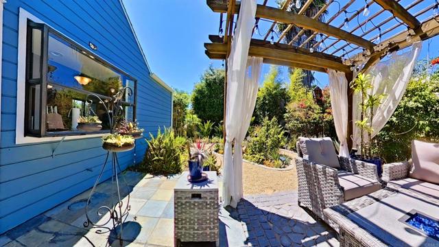 2618 Unicornio Street, Carlsbad CA: https://media.crmls.org/mediaz/6cbdfe83-2d3d-4728-8cdb-b82a0b2247e9.jpg