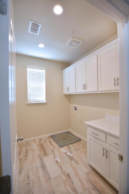 3936 Purple Finch Lane, Modesto CA: https://media.crmls.org/mediaz/6cbece2d-5533-4786-bd5a-08b3617e1749.jpg