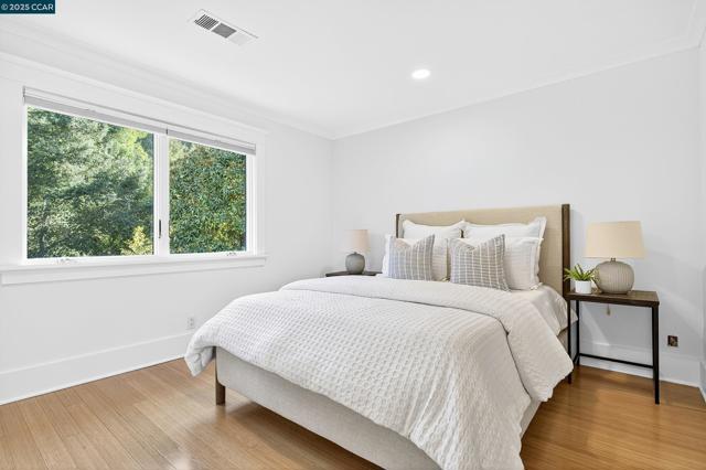 1206 Rimer Dr, Moraga CA: https://media.crmls.org/mediaz/6cbed6a3-366b-4a98-ba06-3e276b4ef5a7.jpg