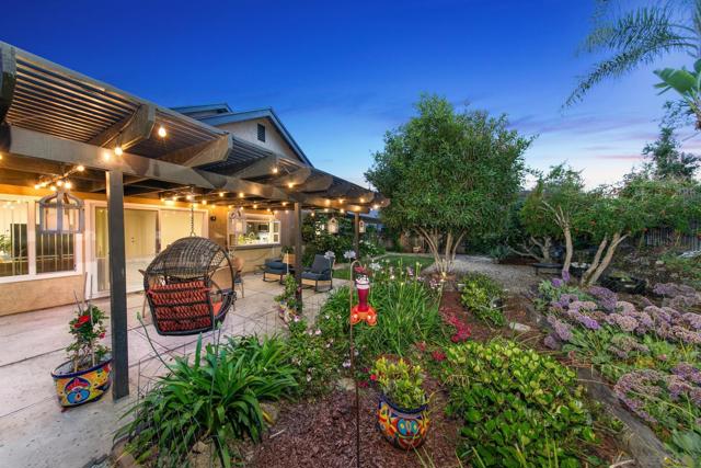 1554 Traveld Way, Encinitas CA: https://media.crmls.org/mediaz/6cbeefcf-dcf9-4d09-aebc-27dd38edde92.jpg