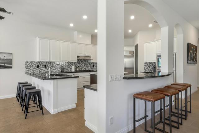 55340 Southern, La Quinta CA: https://media.crmls.org/mediaz/6cbf5733-dbb2-4faa-87f6-44a6df176e25.jpg