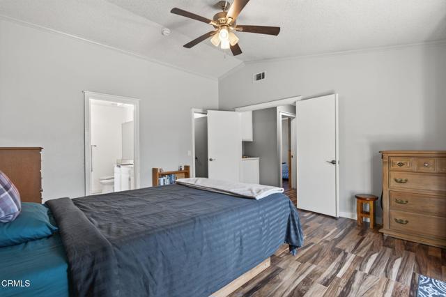 11881 Silver Spur Street, Ojai CA: https://media.crmls.org/mediaz/6cc05ddd-955a-4302-b95e-61ceb8f57b93.jpg