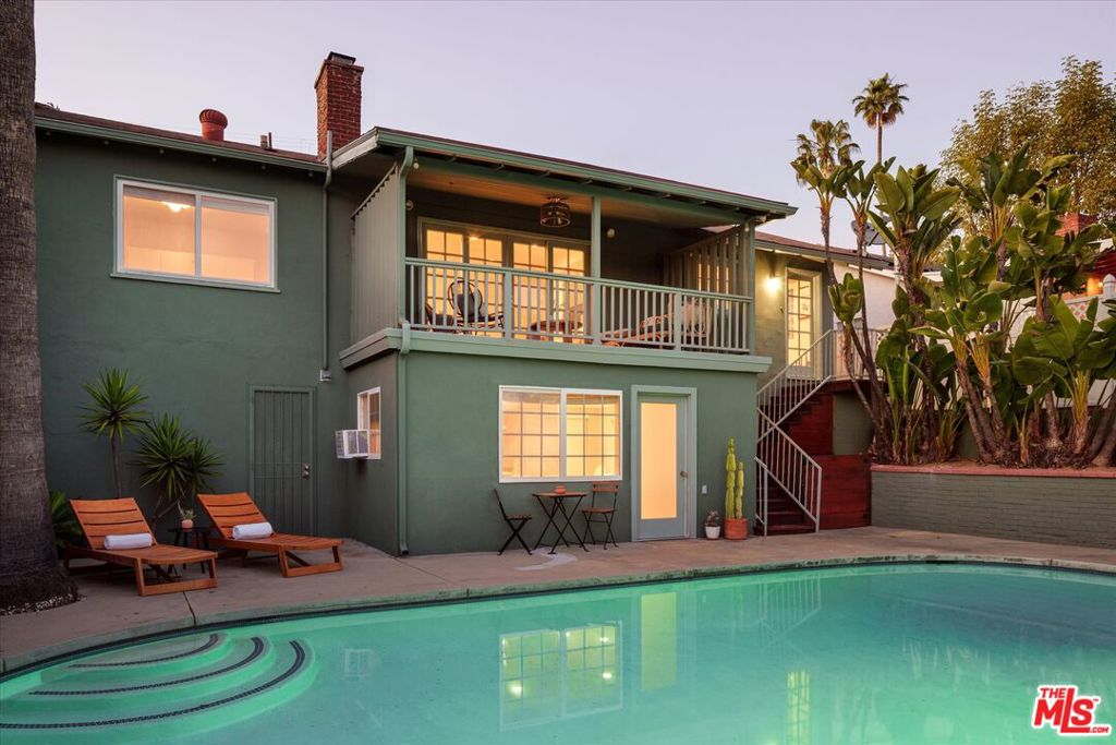 1328 Linda Rosa Avenue