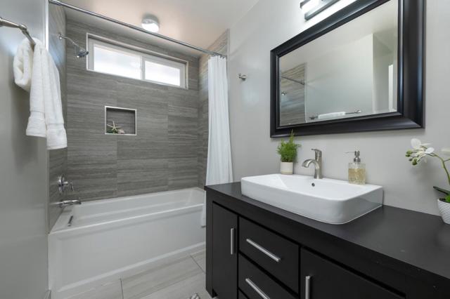 1035 Valota Road, Redwood City CA: https://media.crmls.org/mediaz/6cc09798-16cb-4da3-b8c9-4a94a36f7b18.jpg