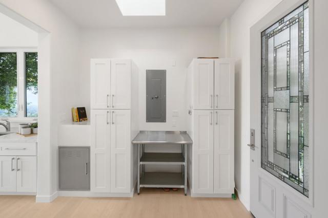 16460 Wood Acres Road, Los Gatos CA: https://media.crmls.org/mediaz/6cc232db-db00-4f5f-ba44-8c5e2b942cac.jpg