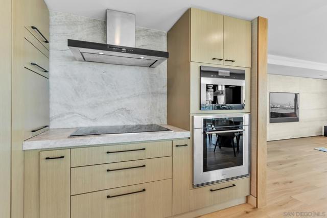 Image 9 of 31 For 1810 Avenida Del Mundo  403