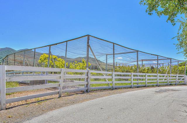 29225 Chualar Canyon Road, Chualar CA: https://media.crmls.org/mediaz/6cc26faf-3164-4e8a-bee7-1595918c9412.jpg