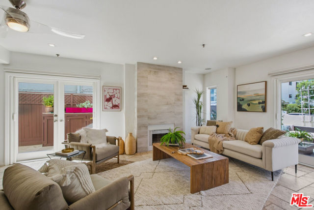 11838 Kiowa Avenue, 101