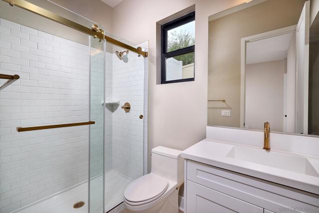 1755 Calle Catalina, Escondido CA: https://media.crmls.org/mediaz/6cc36a77-e64c-4c4f-8eba-bf1673f95f9c.jpg